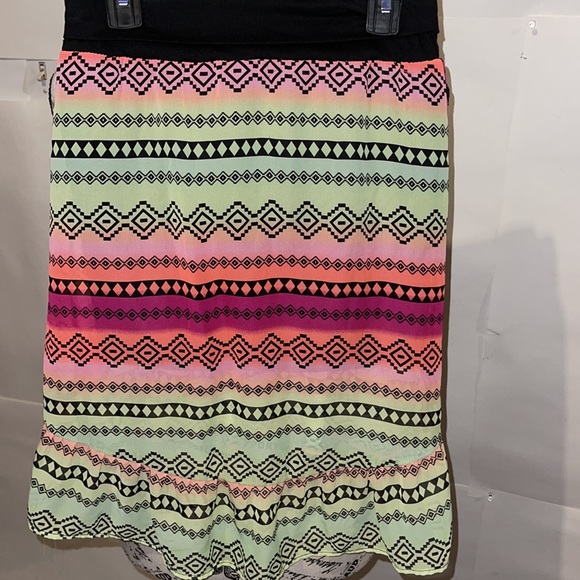 Faded Glory skirt I say it has an Aztec print on sale today - Picture 7 of 7